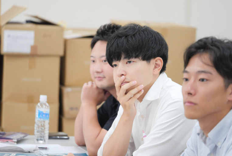 先輩社員インタビュー